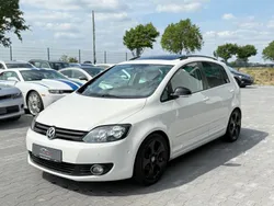 Weiß Gebraucht 2009 VW Golf Plus Cross Van / Kleinbus | 7.950 € (Fairer Preis)