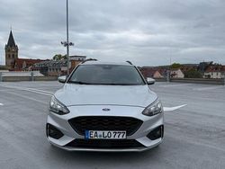 Silber Gebraucht 2019 Ford Focus ST-Line Kombi | 6.900 € (Guter Preis)