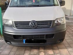 Weiß Gebraucht 2009 VW Caravelle Van / Kleinbus | 10.500 €