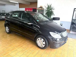 Schwarz Gebraucht 2006 Mercedes B170 Van / Kleinbus | 4.299 € (Fairer Preis)