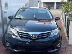 Schwarz Gebraucht 2012 Toyota Avensis Comfort Kombi | 8.700 € (Etwas zu teuer)
