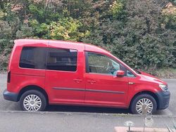 Rot Gebraucht 2020 VW Caddy Trendline Van / Kleinbus | 16.700 € (Guter Preis)