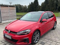 Rot Gebraucht 2018 VW Golf VII GTI Limousine | 22.500 € (Etwas zu teuer)