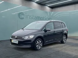 Schwarz Gebraucht 2024 VW Touran Goal Van / Kleinbus | 35.045 €