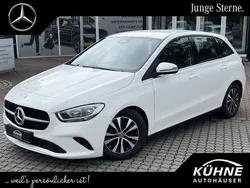 Polarweiß Gebraucht 2022 Mercedes B180 Van / Kleinbus | 25.890 € (Guter Preis)