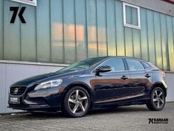 Schwarz Gebraucht 2013 Volvo V40 Momentum Limousine | 12.550 € (Fairer Preis)