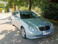 Grau Gebraucht 2005 Mercedes E280 Kombi | 2.200 € (Fairer Preis)