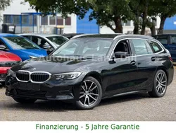 Schwarz ii/bonnet fluid black Gebraucht 2022 BMW 318 Sport Line Kombi | 22.495 € (Guter Preis)