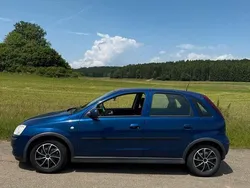 Blau Gebraucht 2004 Opel Corsa Kleinwagen | 1.050 € (Fairer Preis)