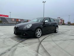 Schwarz Gebraucht 2010 Alfa Romeo Giulietta Turismo Limousine | 7.590 € (Teuer)