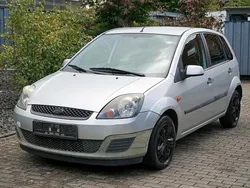 Silber Gebraucht 2006 Ford Fiesta Style Kleinwagen | 1.750 € (Fairer Preis)