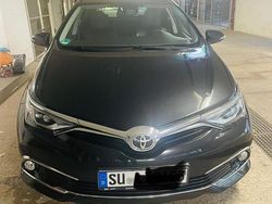 Schwarz Gebraucht 2016 Toyota Auris Executive Limousine | 9.800 € (Fairer Preis)