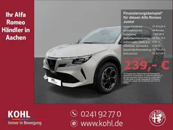 Beige Gebraucht 2024 Alfa Romeo Junior Edizione Speciale SUV | 37.590 € (Fairer Preis)