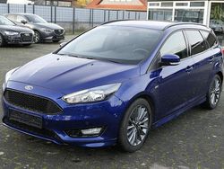 Blau Gebraucht 2018 Ford Focus ST-Line Kombi | 9.990 € (Guter Preis)