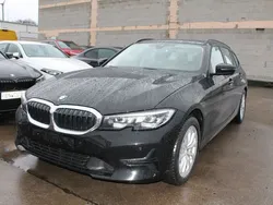 Schwarz Gebraucht 2021 BMW 318 Advantage Kombi | 21.900 € (Fairer Preis)