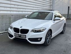 Weiß Gebraucht 2019 BMW 230 Sport Line Coupé | 19.500 €