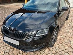 Schwarz Gebraucht 2019 Skoda Octavia Soleil Kombi | 16.800 € (Fairer Preis)