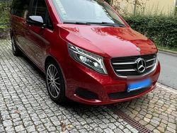 Rot Gebraucht 2017 Mercedes V220 Edition Van / Kleinbus | 34.500 € (Fairer Preis)