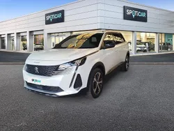Weiß Gebraucht 2023 Peugeot 5008 Allure Van / Kleinbus | 25.990 € (Guter Preis)