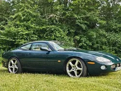 Grün Gebraucht 2002 Jaguar XKR Coupé | 8.000 €
