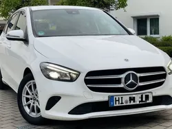 Weiß Gebraucht 2019 Mercedes B180 Progressive Van / Kleinbus | 17.490 € (Superpreis)