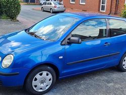 Blau Gebraucht 2002 VW Polo Kleinwagen | 1.750 €