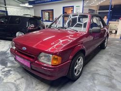 Rot Gebraucht 1987 Ford Escort Cabriolet Ghia Cabrio | 6.999 €