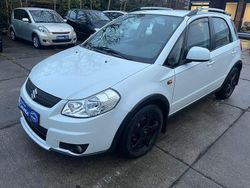 Weiß Gebraucht 2008 Suzuki SX4 S-Cross Limousine | 9.490 €