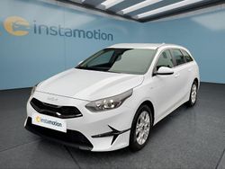 Weiß Gebraucht 2025 Kia Ceed Sportswagon Kombi | 21.499 € (Guter Preis)