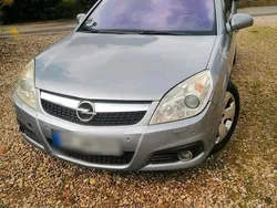 Silber Gebraucht 2005 Opel Signum Kombi | 1.350 €