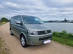 Grün Gebraucht 2010 VW Multivan Van / Kleinbus | 18.000 €