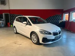 Weiß Gebraucht 2019 BMW 216 Active Tourer Advantage Van / Kleinbus | 10.499 € (Superpreis)
