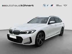 Mineralweiss metallic Gebraucht 2024 BMW 330 M Sport Kombi | 44.890 € (Superpreis)