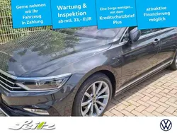 Mangangrau metallic Gebraucht 2022 VW Passat Elegance Kombi | 26.999 € (Etwas zu teuer)
