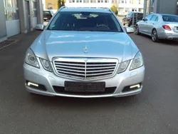 Grau Gebraucht 2010 Mercedes E220 Kombi | 4.600 €