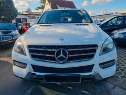 Weiß Gebraucht 2015 Mercedes ML350 AMG line SUV | 26.900 € (Fairer Preis)