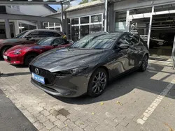 Grau metallic Gebraucht 2021 Mazda 3 | 21.070 € (Fairer Preis)
