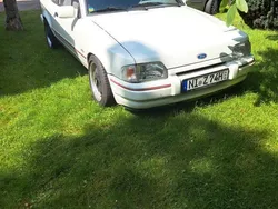 Weiß Gebraucht 1988 Ford Escort Cabriolet Cabrio | 3.850 €