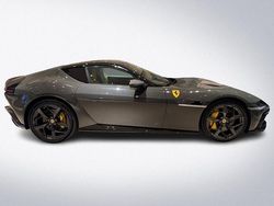 Grau Neu 2026 Ferrari 12 Cilindri | 517.650 €