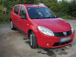 Rot Gebraucht 2010 Dacia Sandero Kleinwagen | 900 € (Guter Preis)