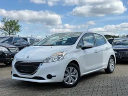 Lack weiss banquise/deckende l Gebraucht 2014 Peugeot 208 Active Kleinwagen | 5.850 € (Fairer Preis)