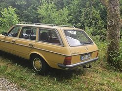 Gelb Gebraucht 1983 Mercedes 240 Kombi | 6.200 €