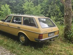 Gelb Gebraucht 1983 Mercedes 240 Kombi | 6.700 €