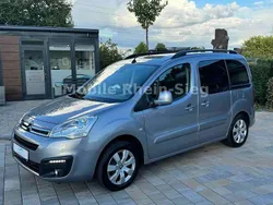 Grau Gebraucht 2018 Citroën Berlingo Shine Van / Kleinbus | 10.480 € (Superpreis)