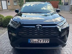 Schwarz Gebraucht 2019 Toyota RAV4 SUV | 24.500 € (Guter Preis)