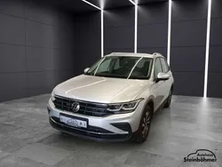 Silber Gebraucht 2022 VW Tiguan Active SUV | 30.440 € (Guter Preis)