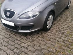 Grau Gebraucht 2007 Seat Altea Reference Van / Kleinbus | 2.800 € (Etwas zu teuer)