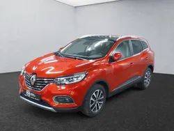 Dezirrot Gebraucht 2021 Renault Kadjar Intens SUV | 21.990 € (Fairer Preis)