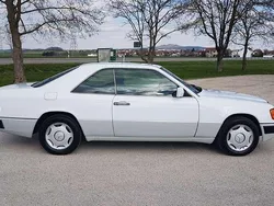 Weiß Gebraucht 1989 Mercedes 230 Coupé | 8.700 €