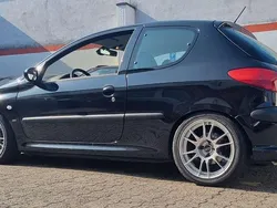 Schwarz Gebraucht 2001 Peugeot 206 S Limousine | 9.699 €
